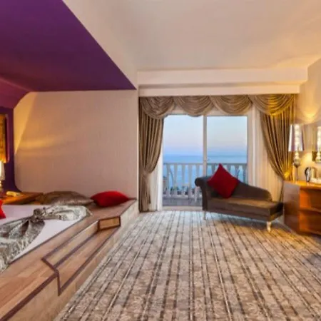 Hotel Justiniano Deluxe