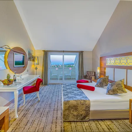 Justiniano Deluxe 5* Okurcalar