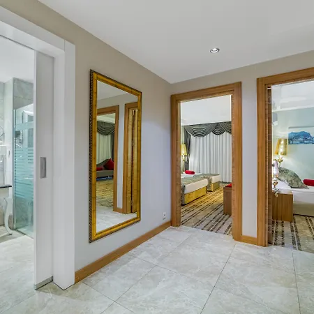 ホテル Justiniano Deluxe 5*