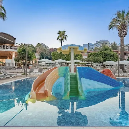 Justiniano Deluxe 5* オクルカラール