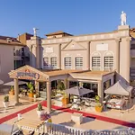 Justiniano Deluxe Okurcalar