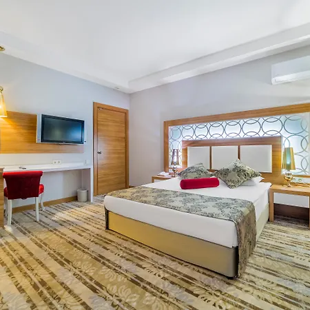 Hotell Justiniano Deluxe Okurcalar