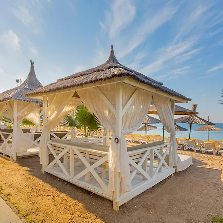 Justiniano Deluxe Okurcalar