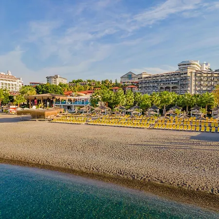 Justiniano Deluxe 5* Okurcalar